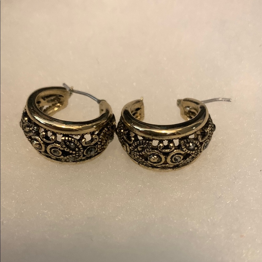Elegant Gold and Black Hoop Earrings
